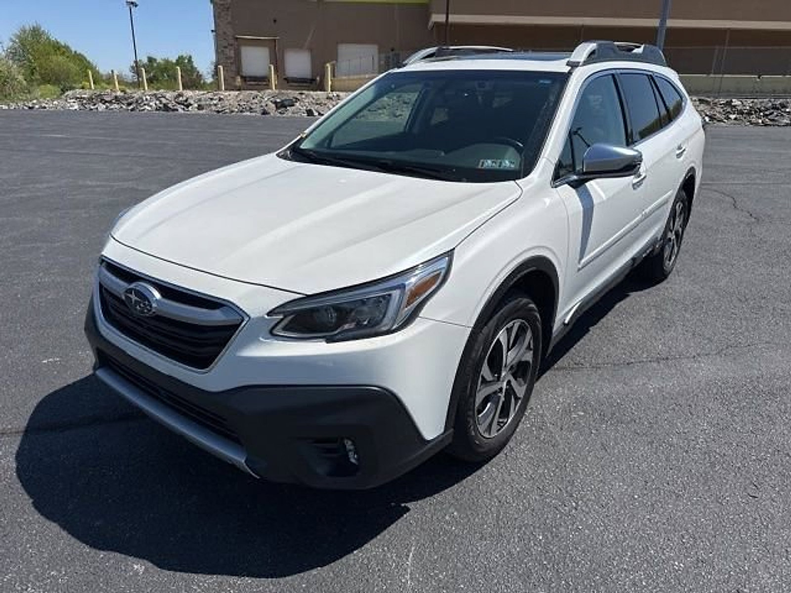 Used 2022 Subaru Outback Touring XT w/ Popular Package #2 image 3
