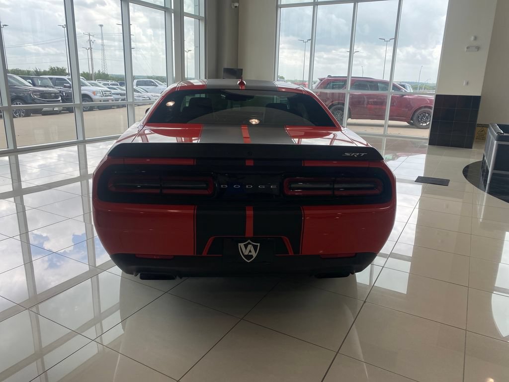 Used 2016 Dodge Challenger SRT Hellcat RWD image 5