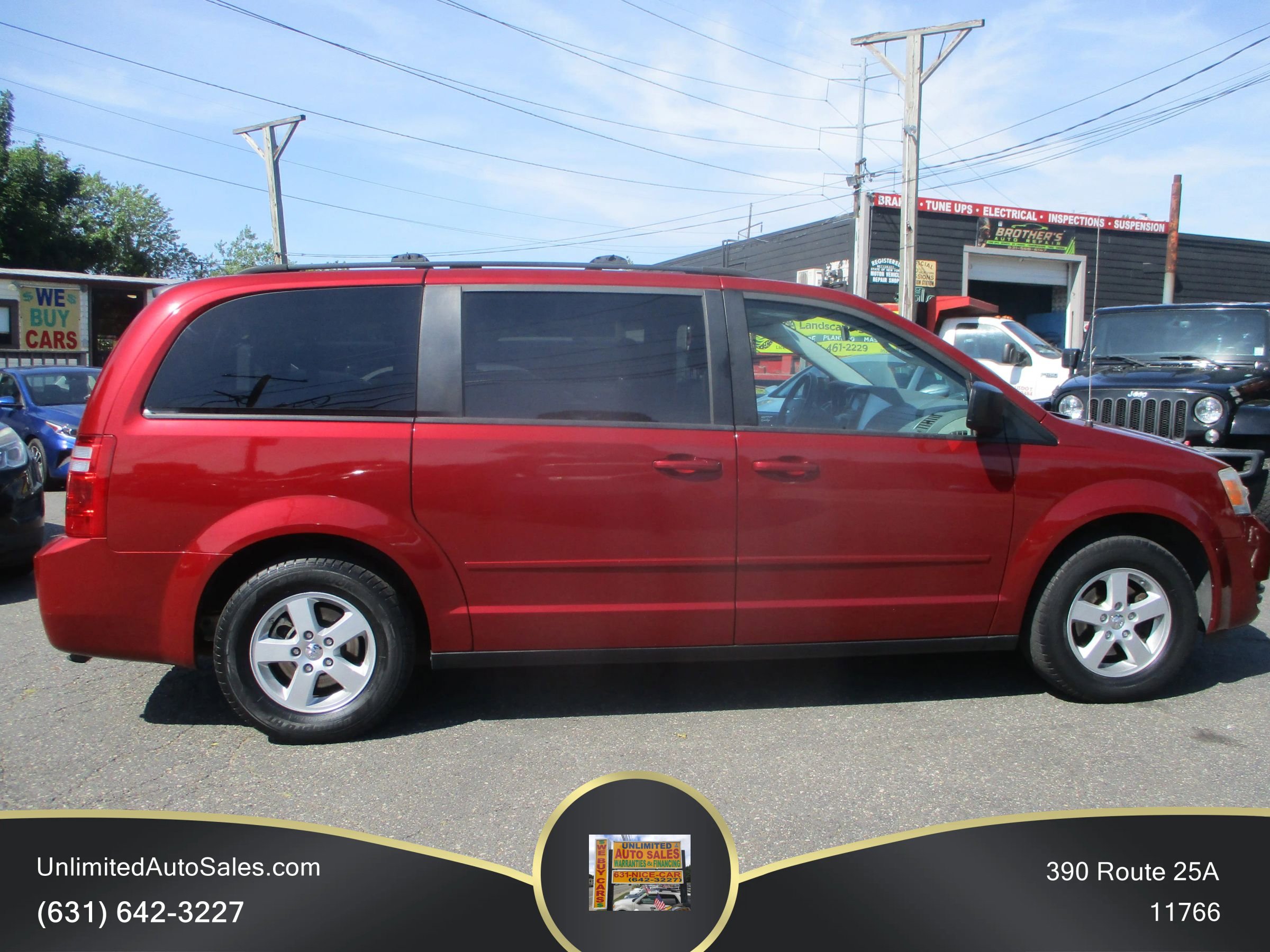 Used 2010 Dodge Grand Caravan Hero w/ Entertainment Group 1 FWD image 4