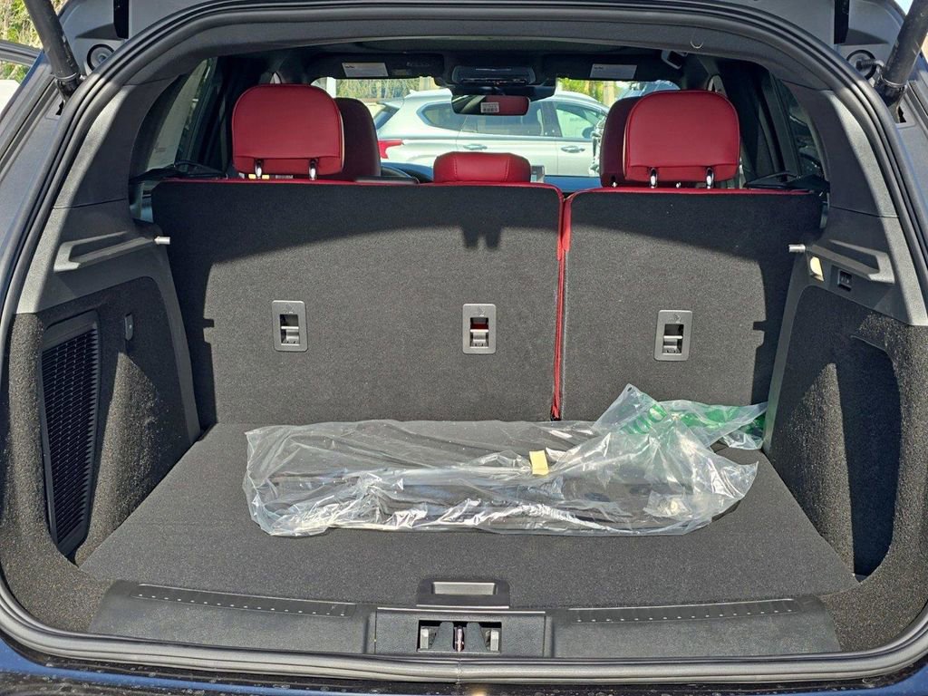 New 2025 Lincoln Corsair Reserve w/ Equipment Group 202A image 11