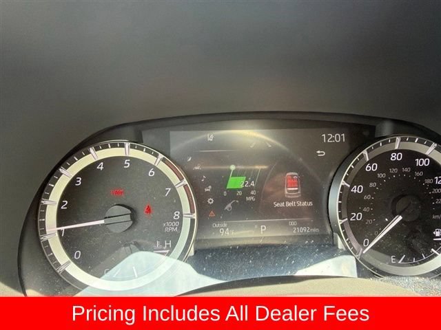 Used 2023 Toyota Highlander XLE FWD image 5