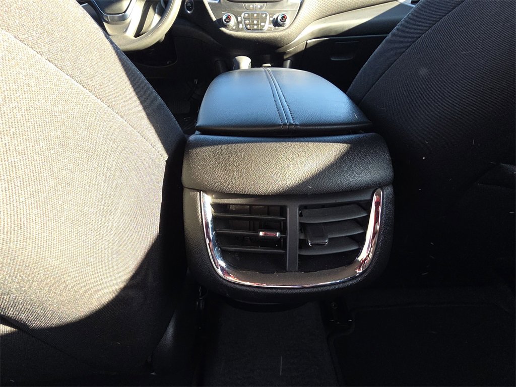 Used 2025 Chevrolet Malibu LT image 30