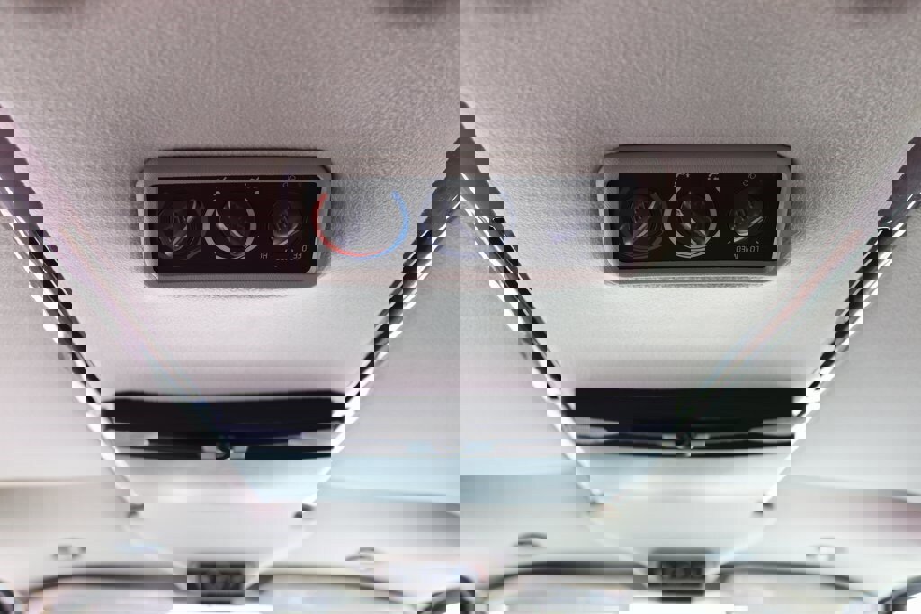 Used 2007 Chevrolet Express 1500 w/ Preferred Equipment Group image 18