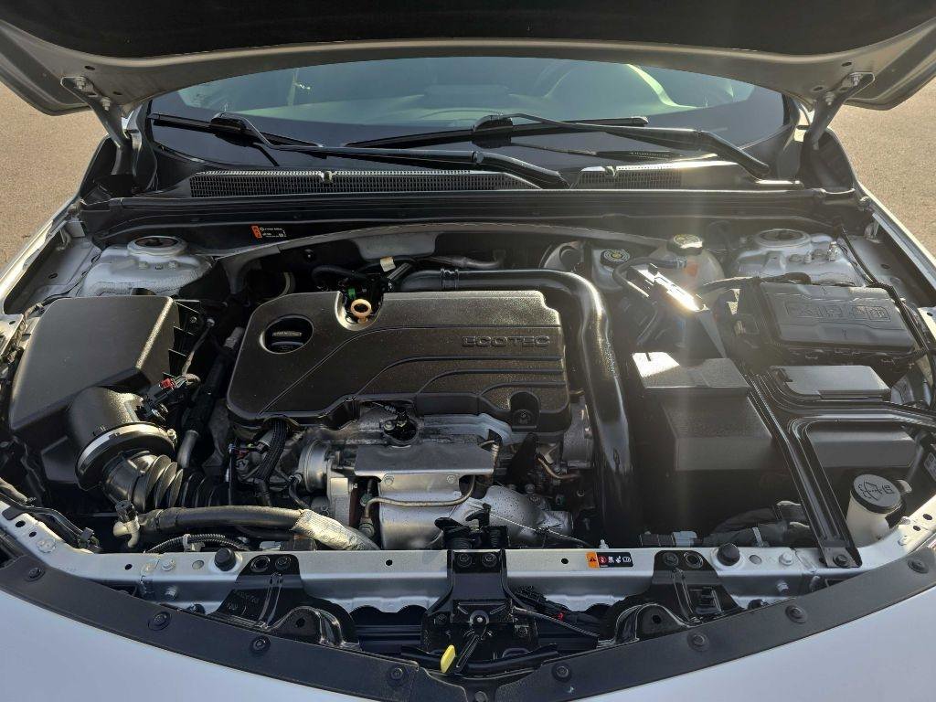 Used 2021 Chevrolet Malibu LS image 39