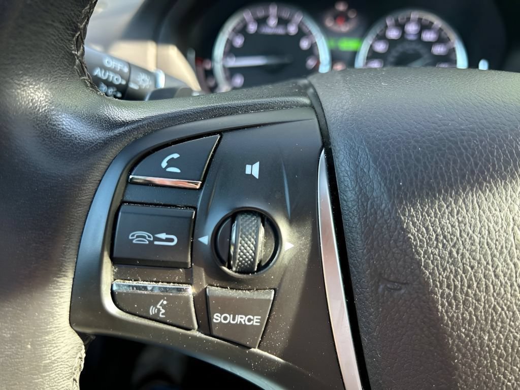 Used 2017 Acura TLX w/ Technology Package FWD image 22