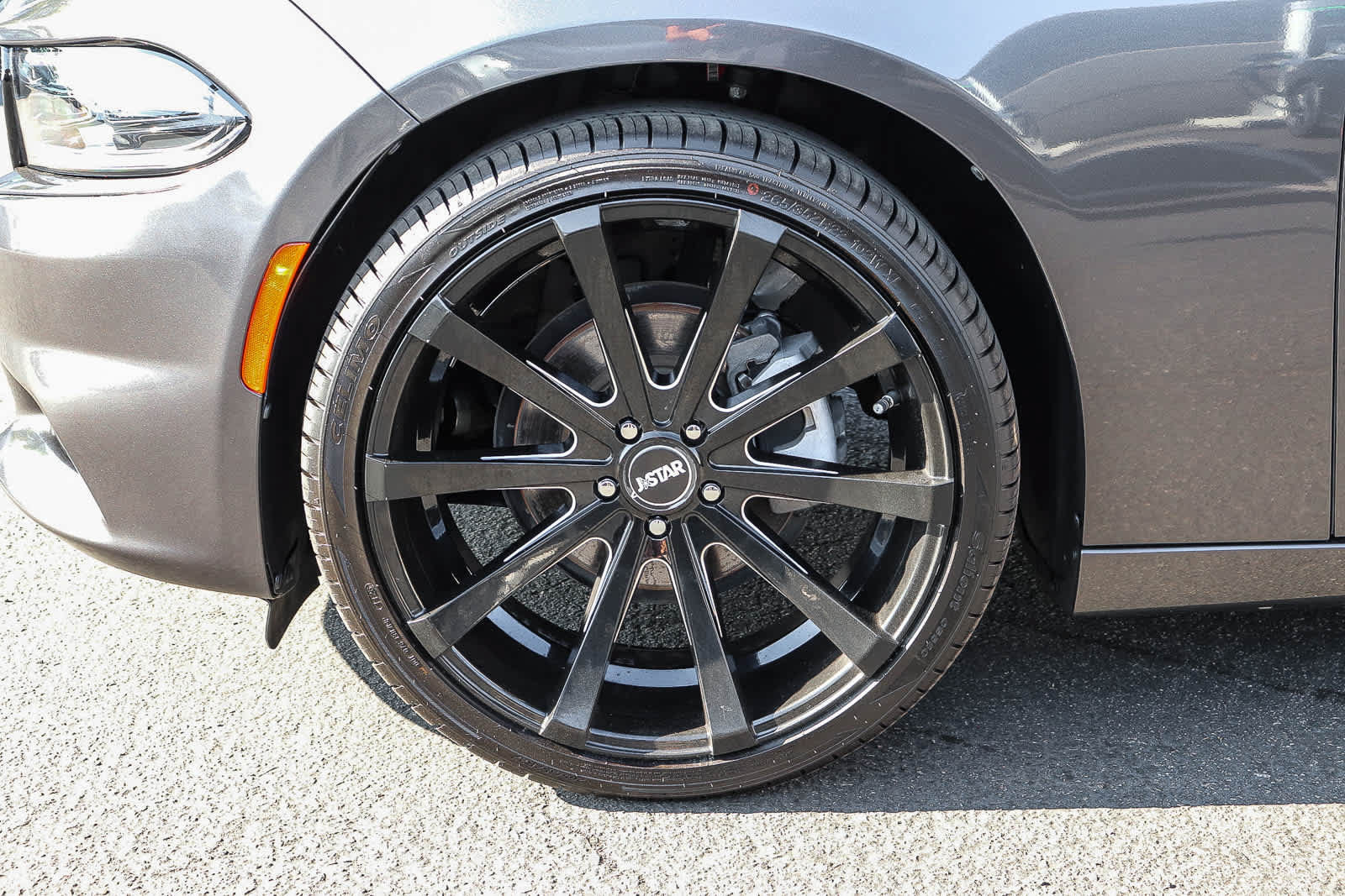 Used 2023 Dodge Charger SXT RWD image 9