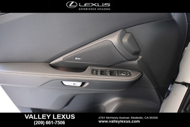 New 2026 Lexus TX 500h AWD image 12