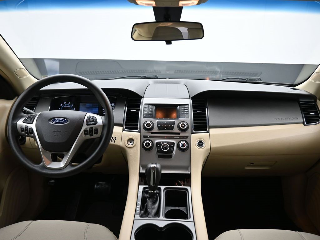 Used 2018 Ford Taurus SE image 34