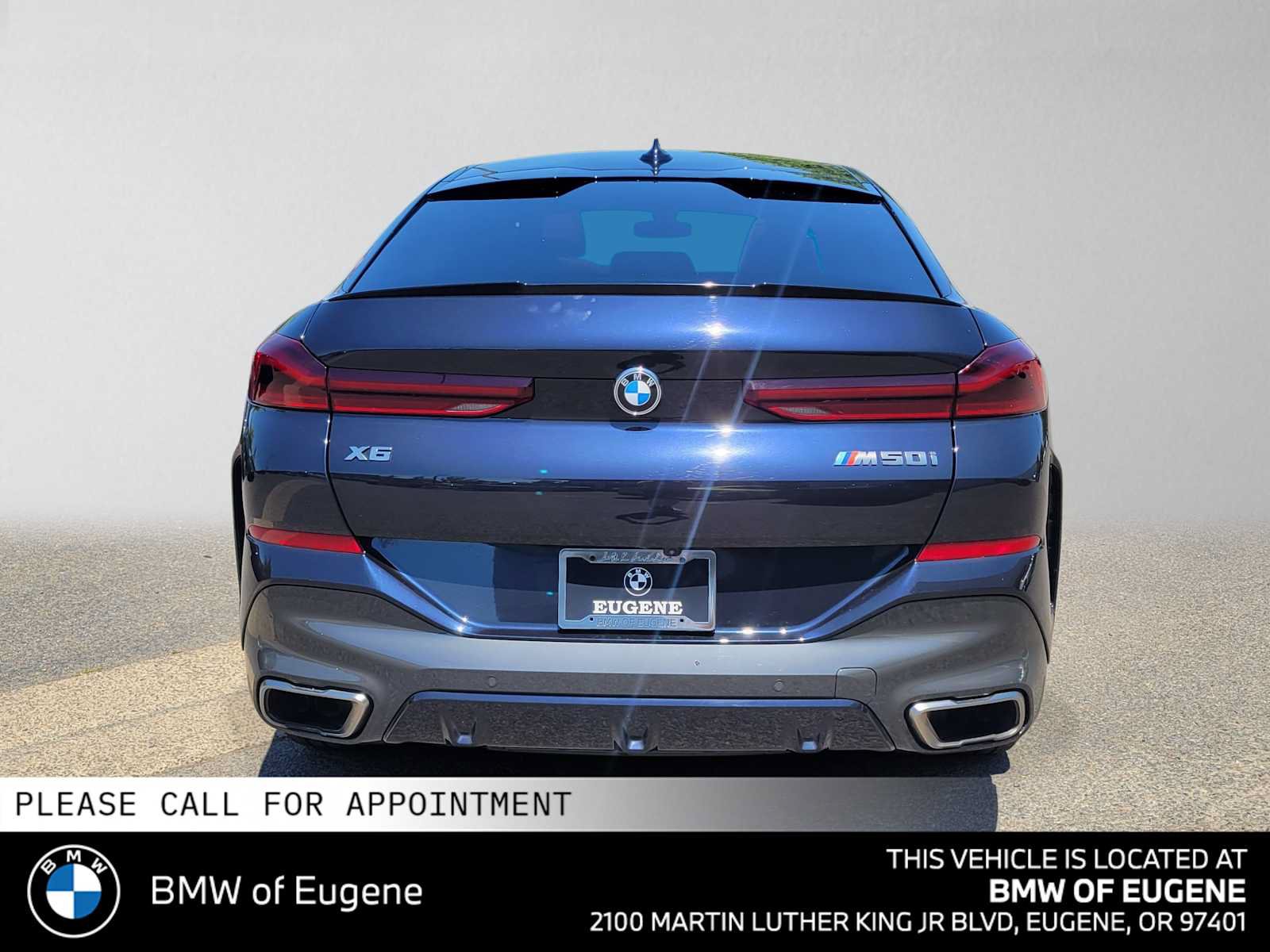 Used 2023 BMW X6 M50i w/ Parking Assistance Package AWD/4WD image 4