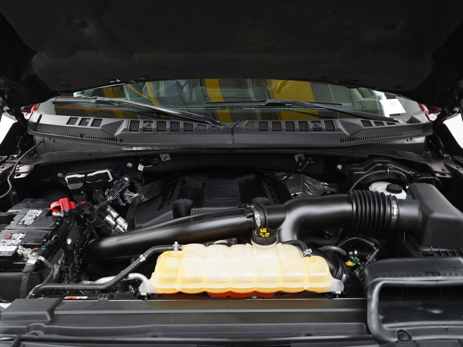 Used 2018 Ford F150 Platinum w/ Equipment Group 701A Luxury AWD/4WD image 32