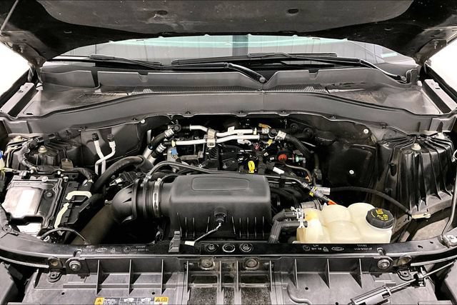 Used 2022 Ford Explorer XLT w/ XLT Sport Appearance Package AWD/4WD image 38