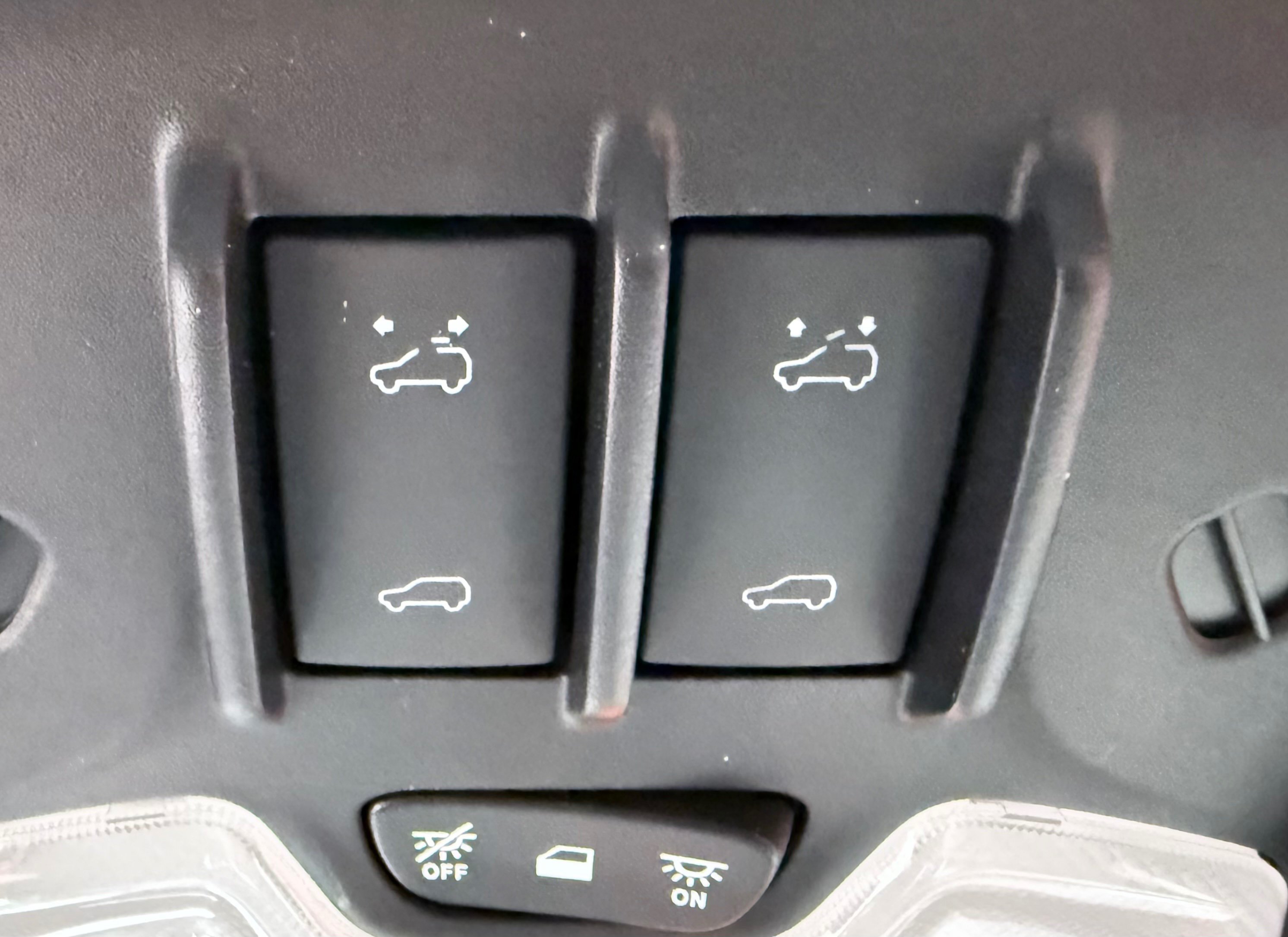 Used 2025 GMC Canyon AT4 w/ AT4X Package AWD/4WD image 36