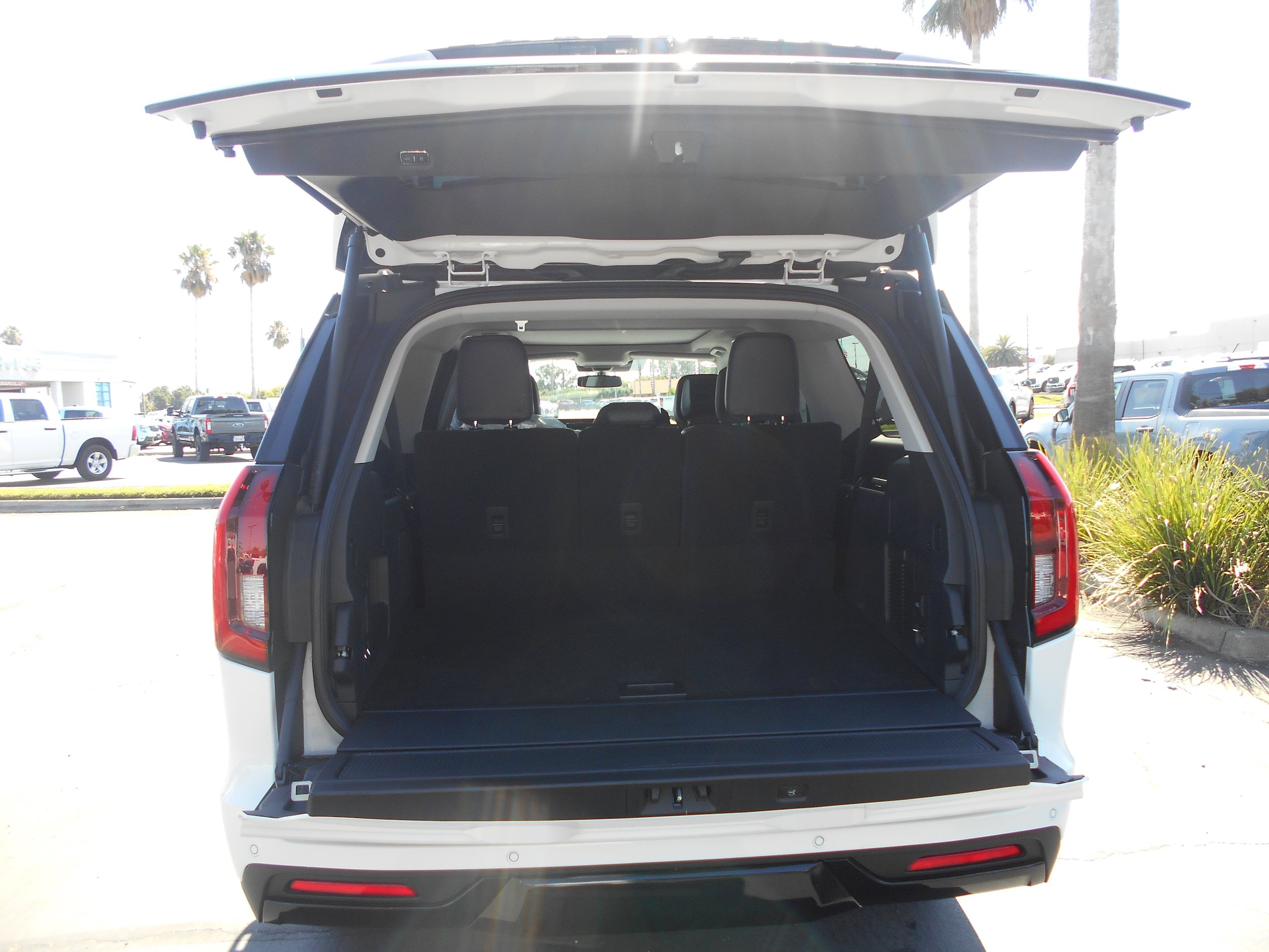 New 2027 Ford Expedition Max Platinum w/ Driver's Package RWD image 11
