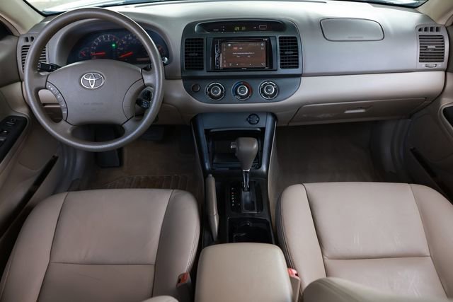 Used 2006 Toyota Camry LE FWD image 2