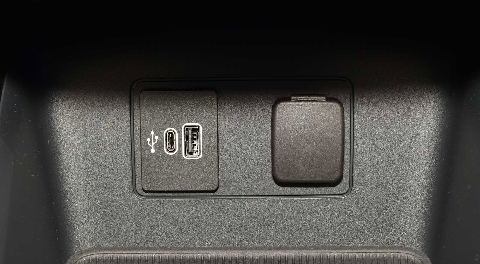 New 2026 Ford Explorer Active image 22