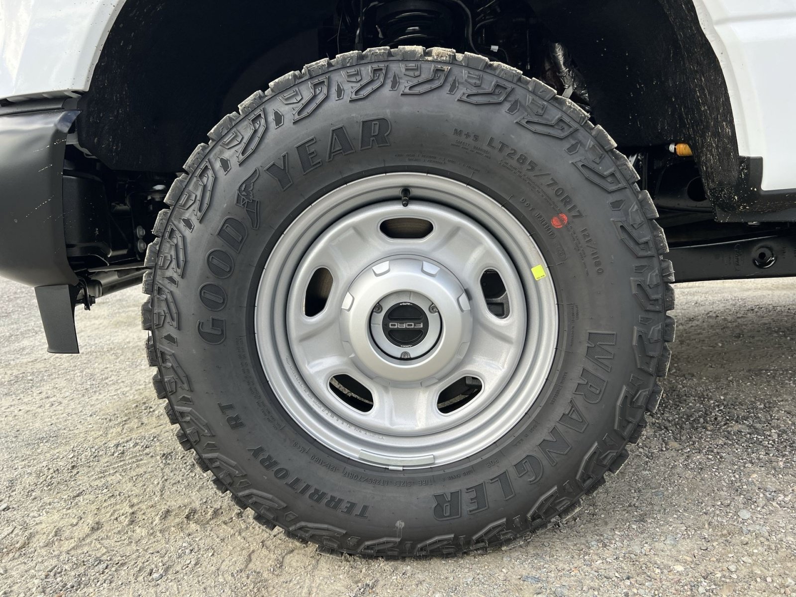 New 2027 Ford F250 XL w/ XL Off-Road 33" Tire Package AWD/4WD image 12