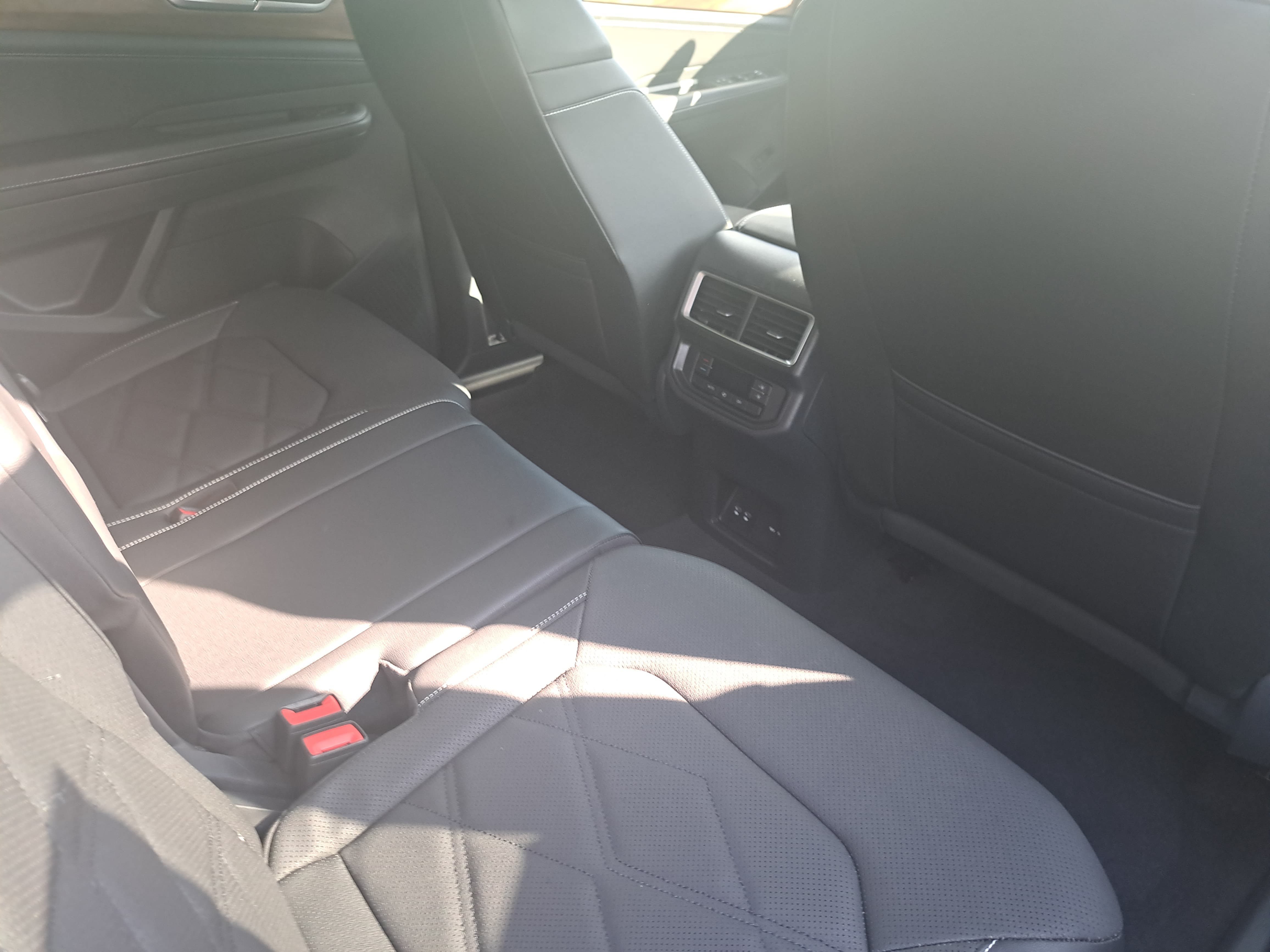 Certified 2026 Volkswagen Atlas SE AWD/4WD image 11