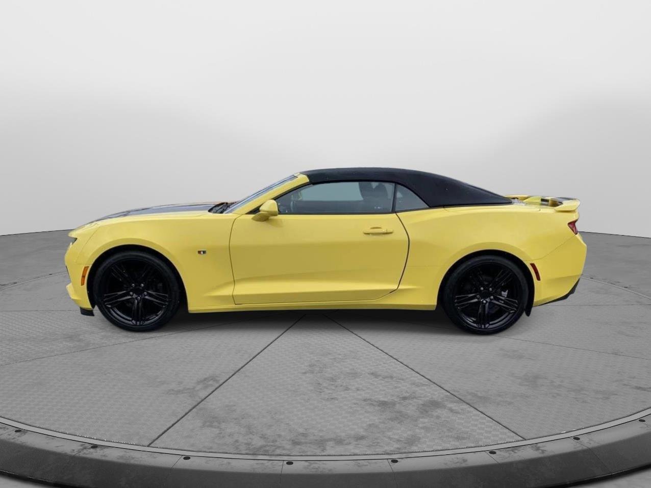 Used 2017 Chevrolet Camaro LT w/ RS Package image 6