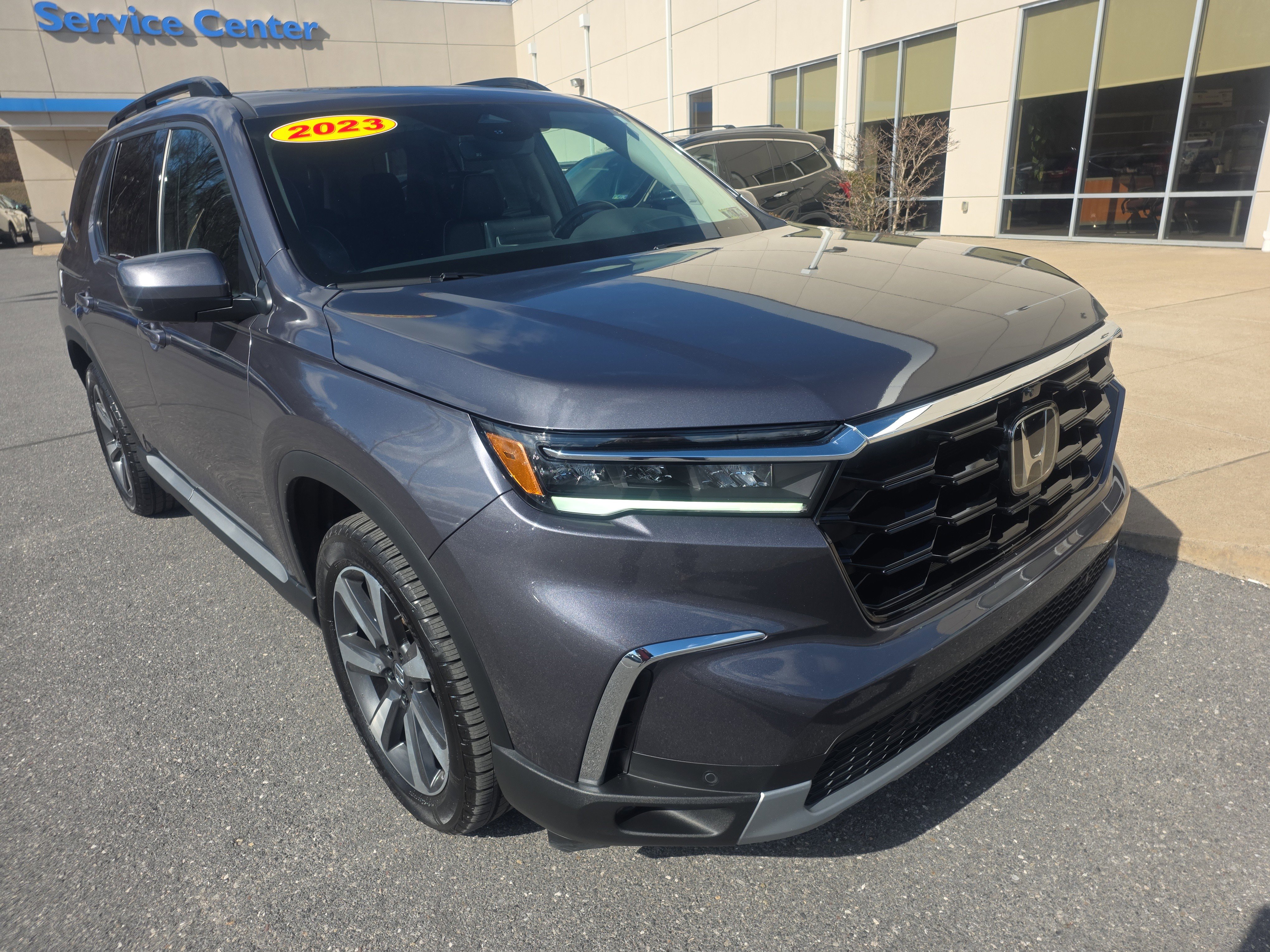 Used 2023 Honda Pilot Elite image 3