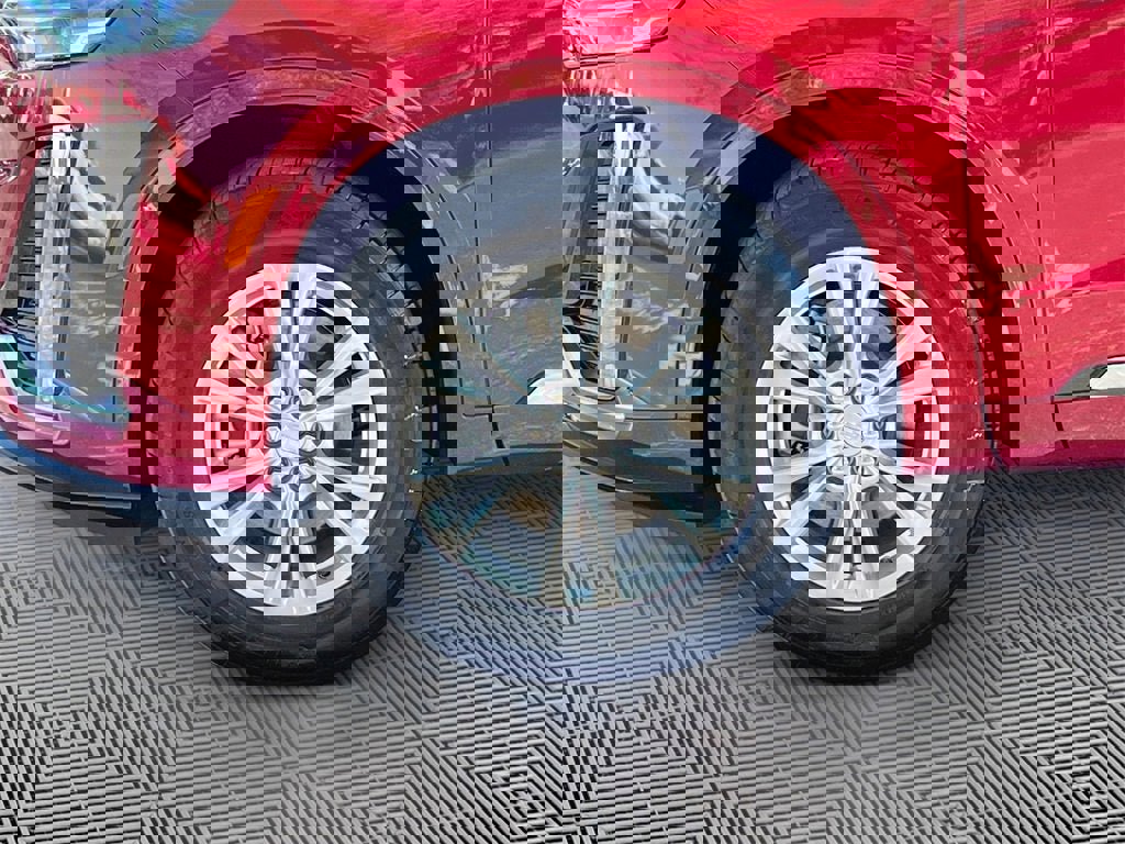 New 2025 Cadillac XT6 Luxury image 33