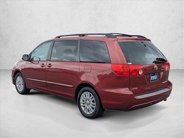 Used 2010 Toyota Sienna XLE FWD image 7