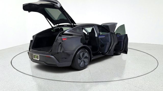 Used 2026 Tesla Model Y 2WD image 18