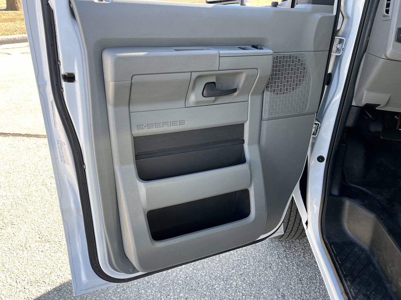 Certified 2024 Ford E-350 and Econoline 350 Super Duty w/ Power Windows & Locks Group image 8
