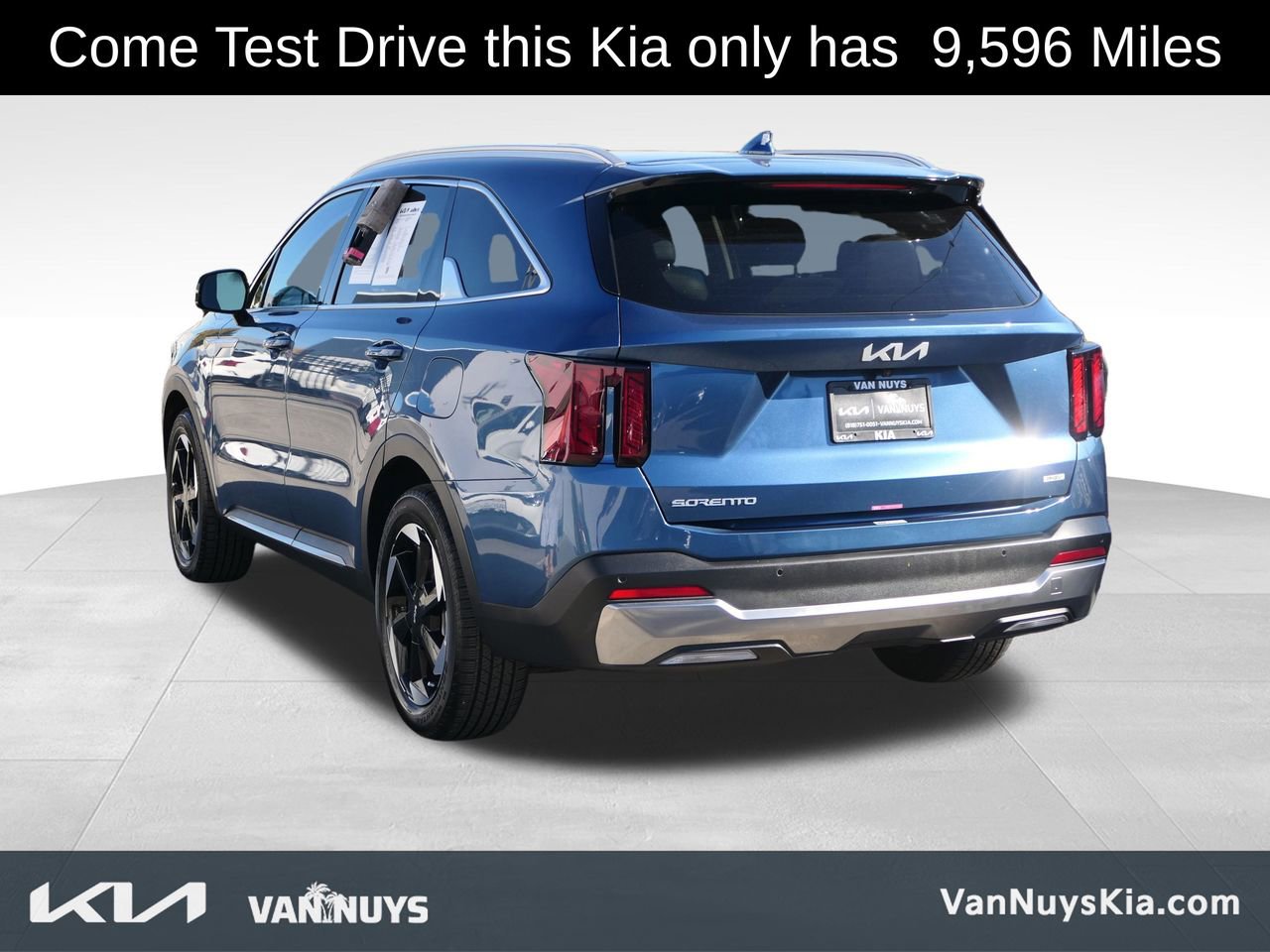 Used 2025 Kia Sorento EX w/ EX Panoramic Sunroof Package image 6