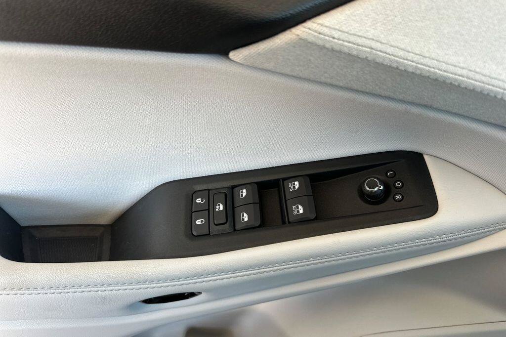 New 2026 Jeep Cherokee Laredo AWD/4WD image 11