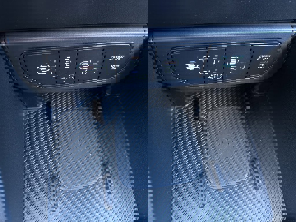 Used 2025 Kia K4 EX image 13