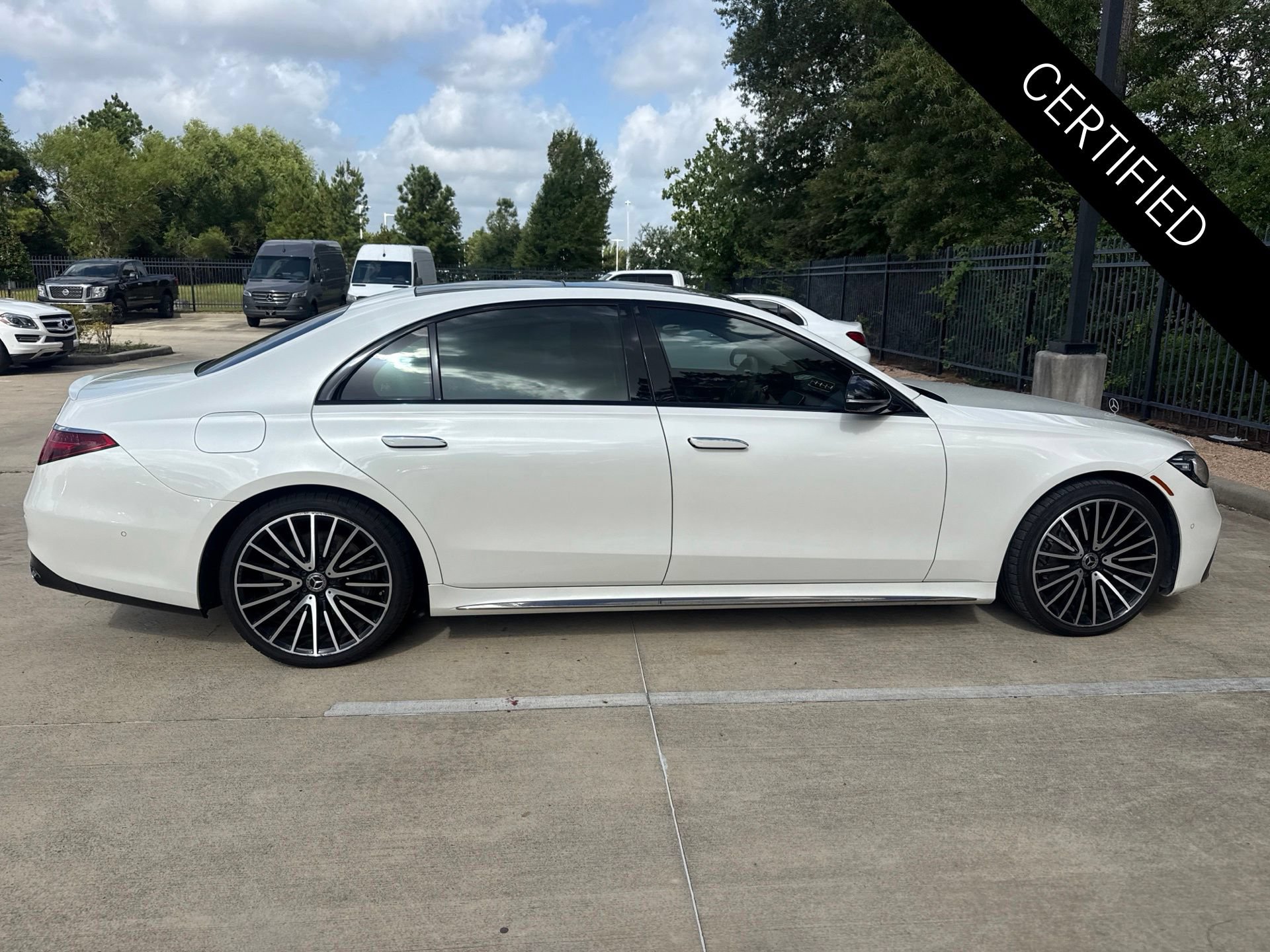 Used 2023 Mercedes-Benz S 500 4MATIC image 3