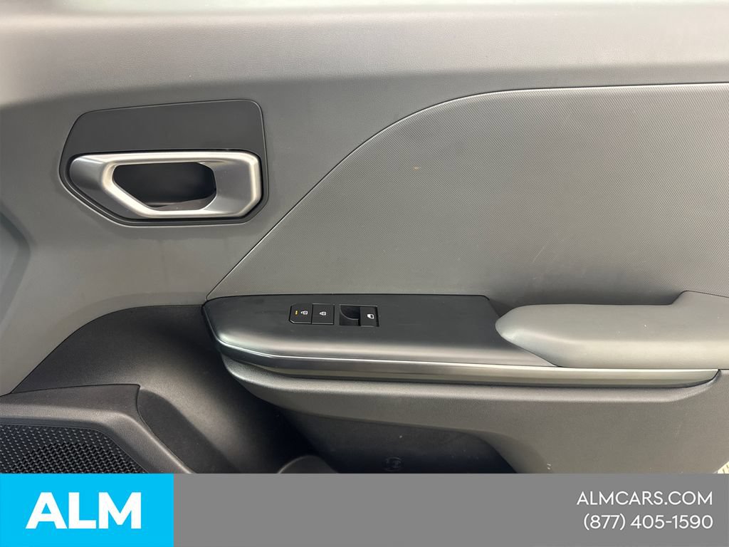 Used 2025 Kia K4 FWD image 17