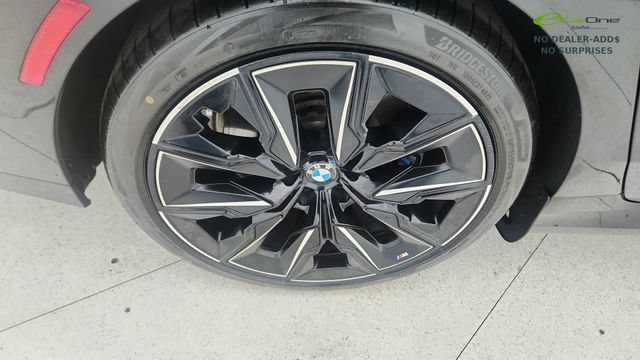 Used 2025 BMW i7 eDrive50 w/ M Sport Package RWD image 57