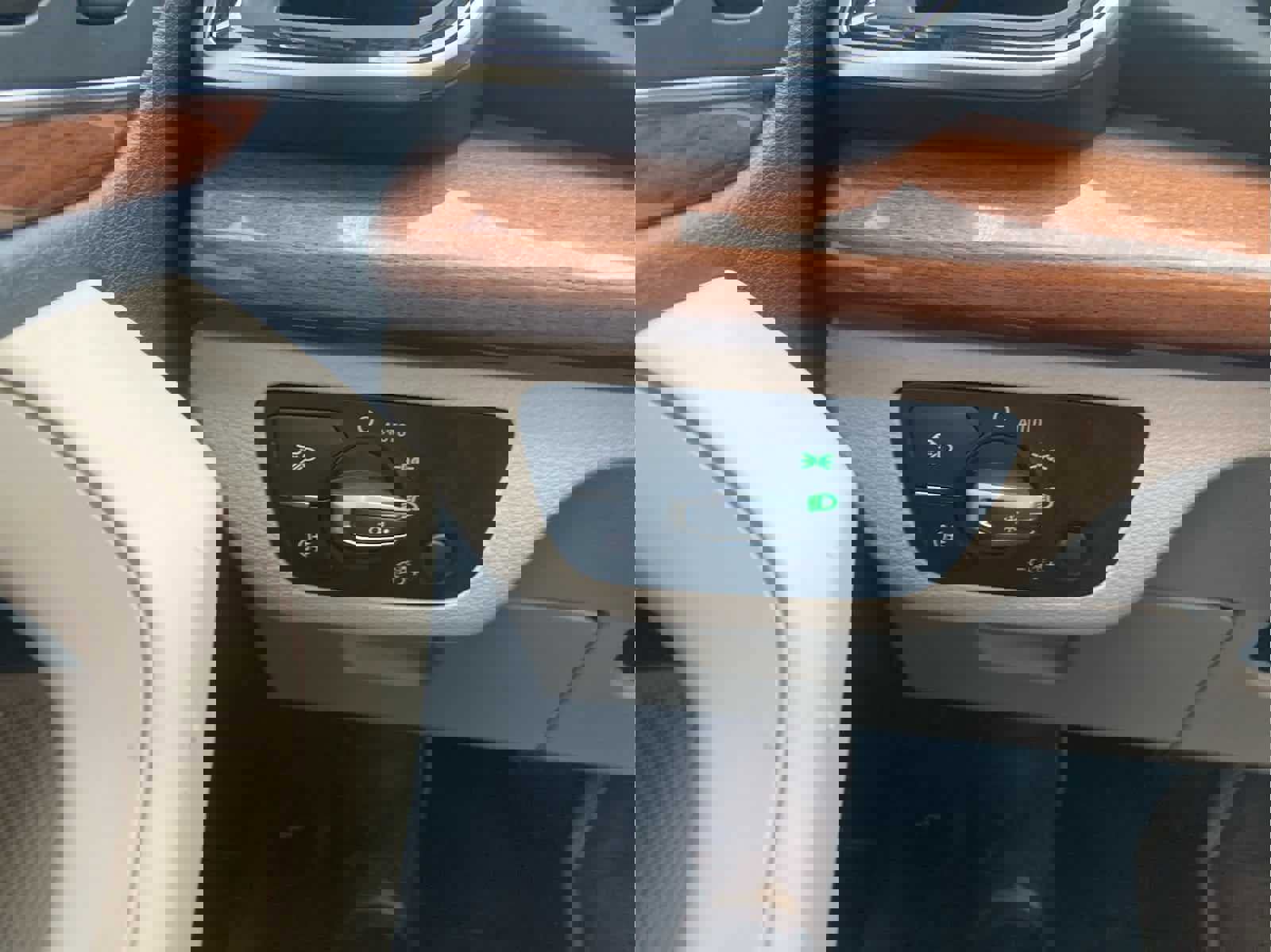 Used 2022 Audi Q5 2.0T Premium Plus image 27