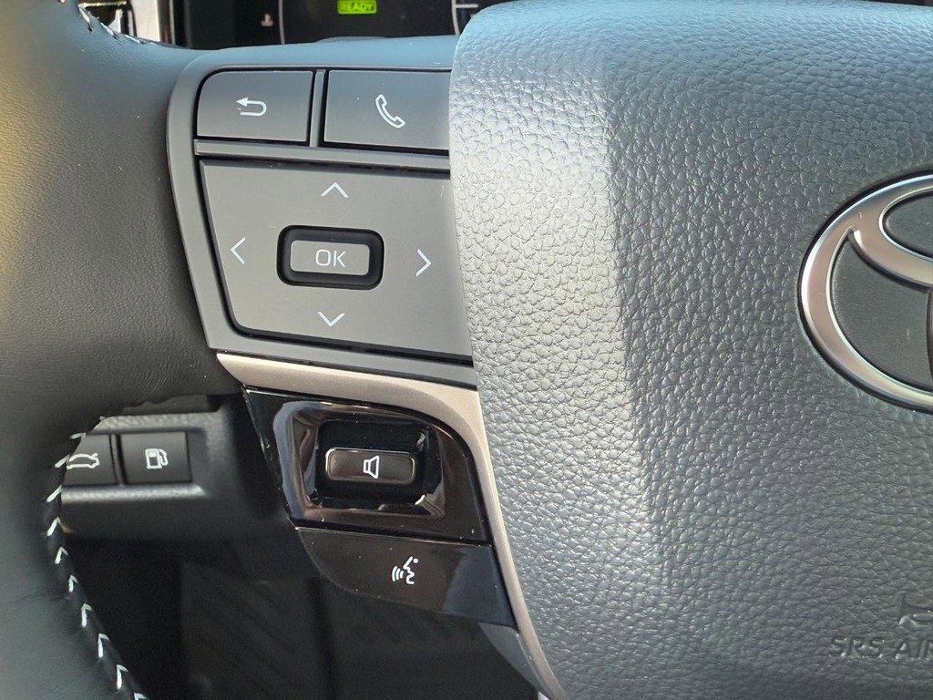 New 2026 Toyota Camry SE image 13
