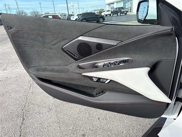 Used 2023 Chevrolet Corvette Z06 w/ Z07 Performance Package image 7