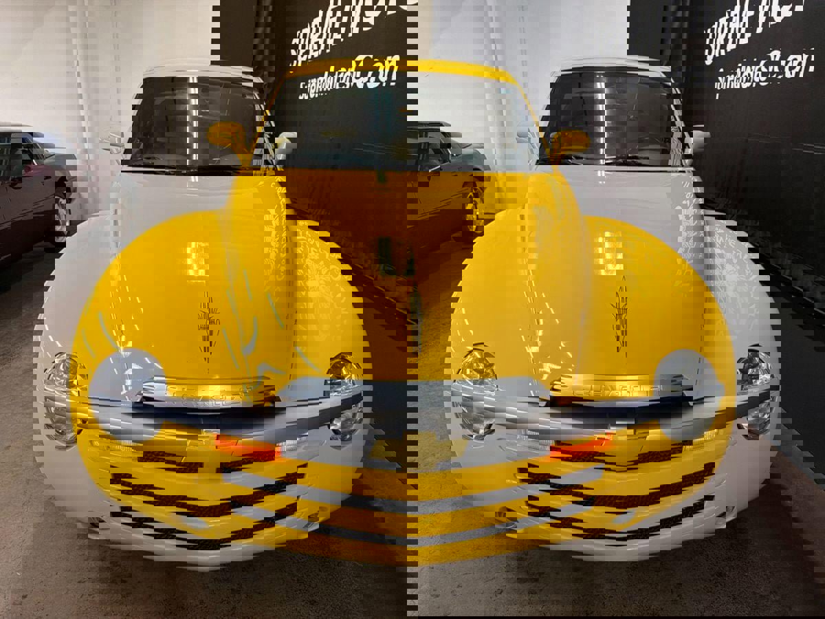 Used 2005 Chevrolet SSR w/ Preferred Equipment Group image 22