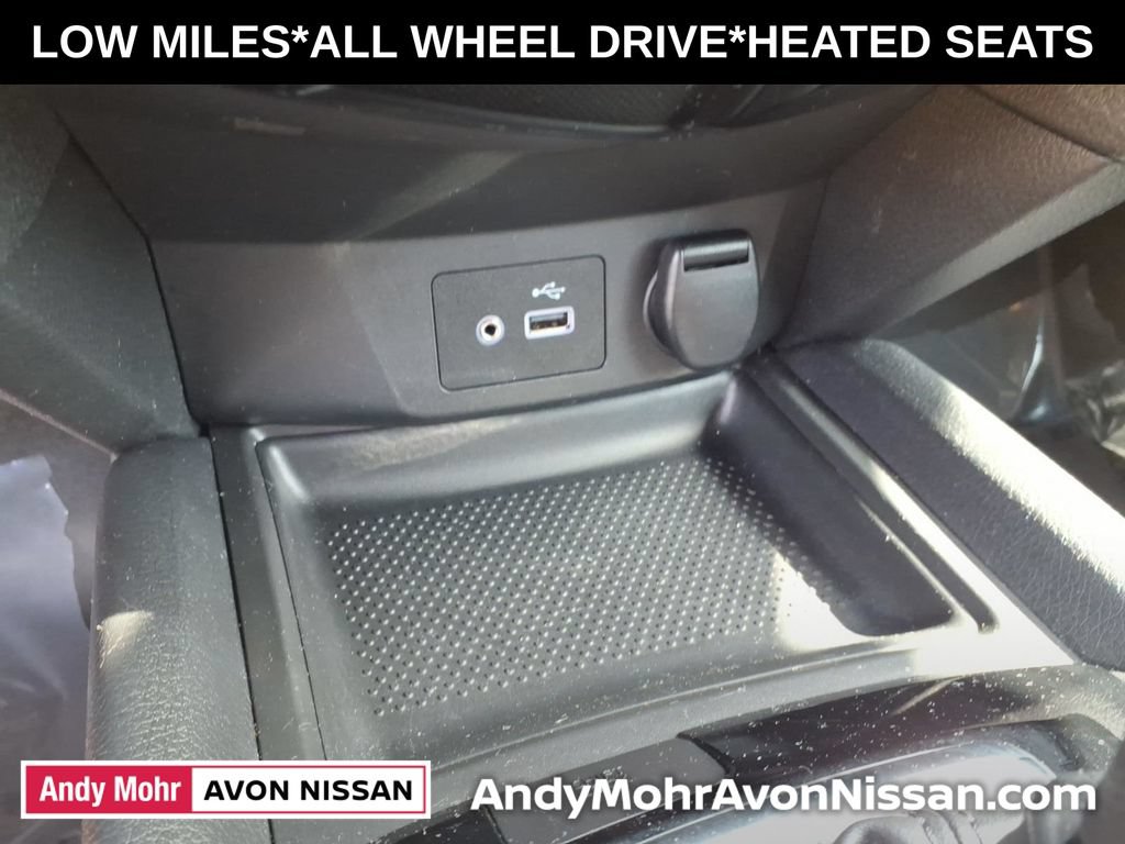 Used 2018 Nissan Rogue SV AWD/4WD image 27