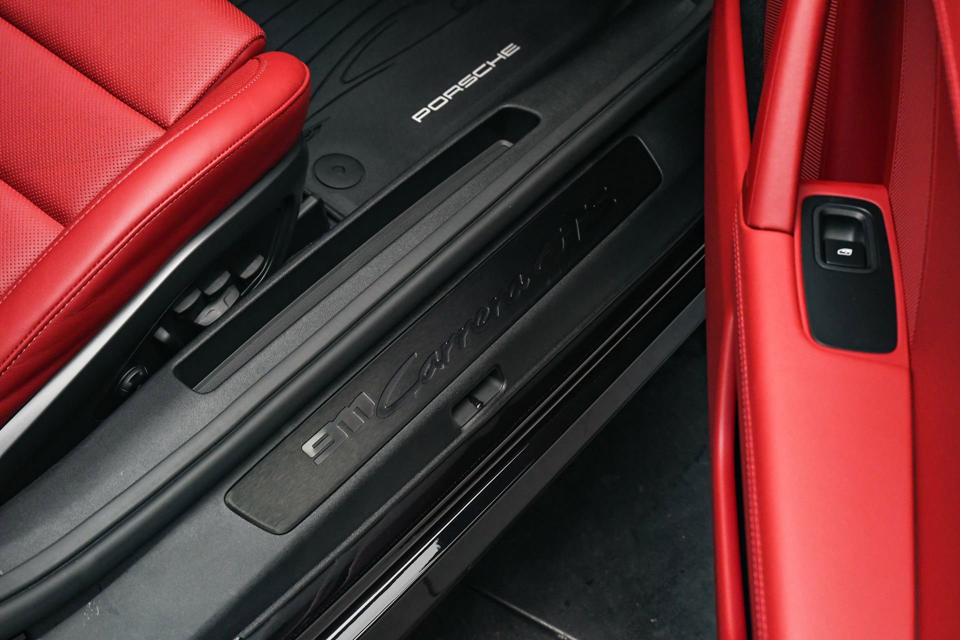 Used 2024 Porsche 911 Carrera GTS image 44