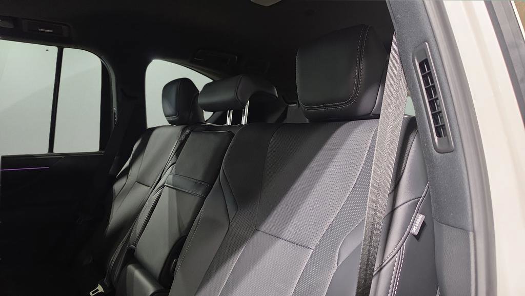 New 2025 Lexus LX 700h Luxury AWD/4WD image 13