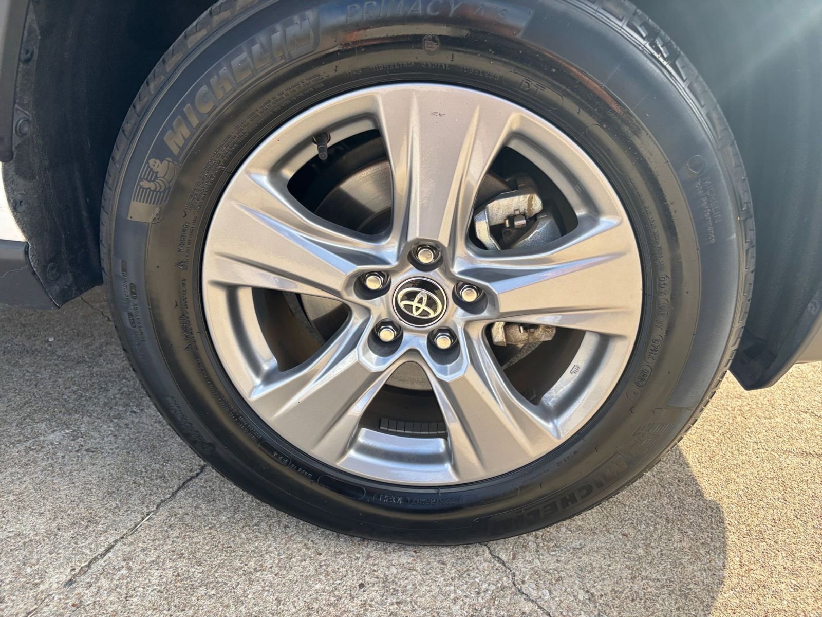 Used 2025 Toyota RAV4 LE image 29