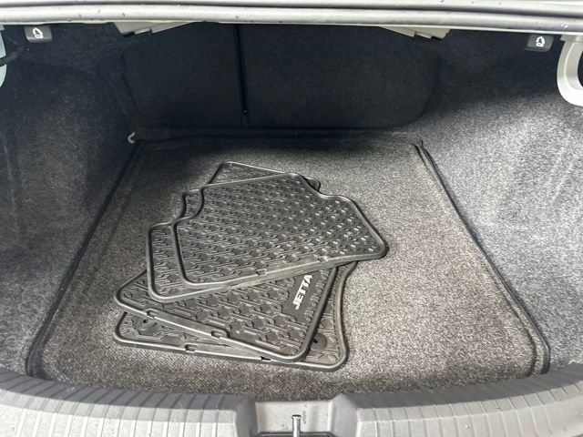 Used 2024 Volkswagen Jetta S image 27