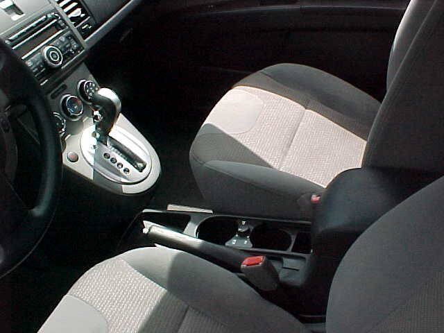 Used 2010 Nissan Sentra 2.0 SR FWD image 16