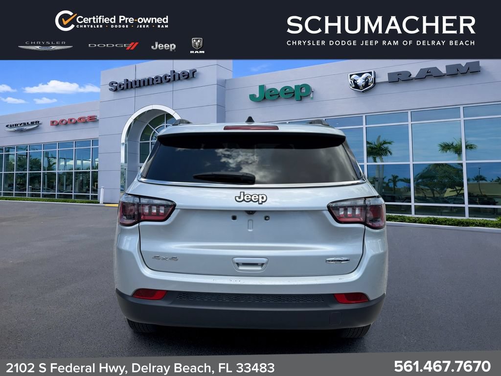 Used 2024 Jeep Compass Latitude AWD/4WD image 6