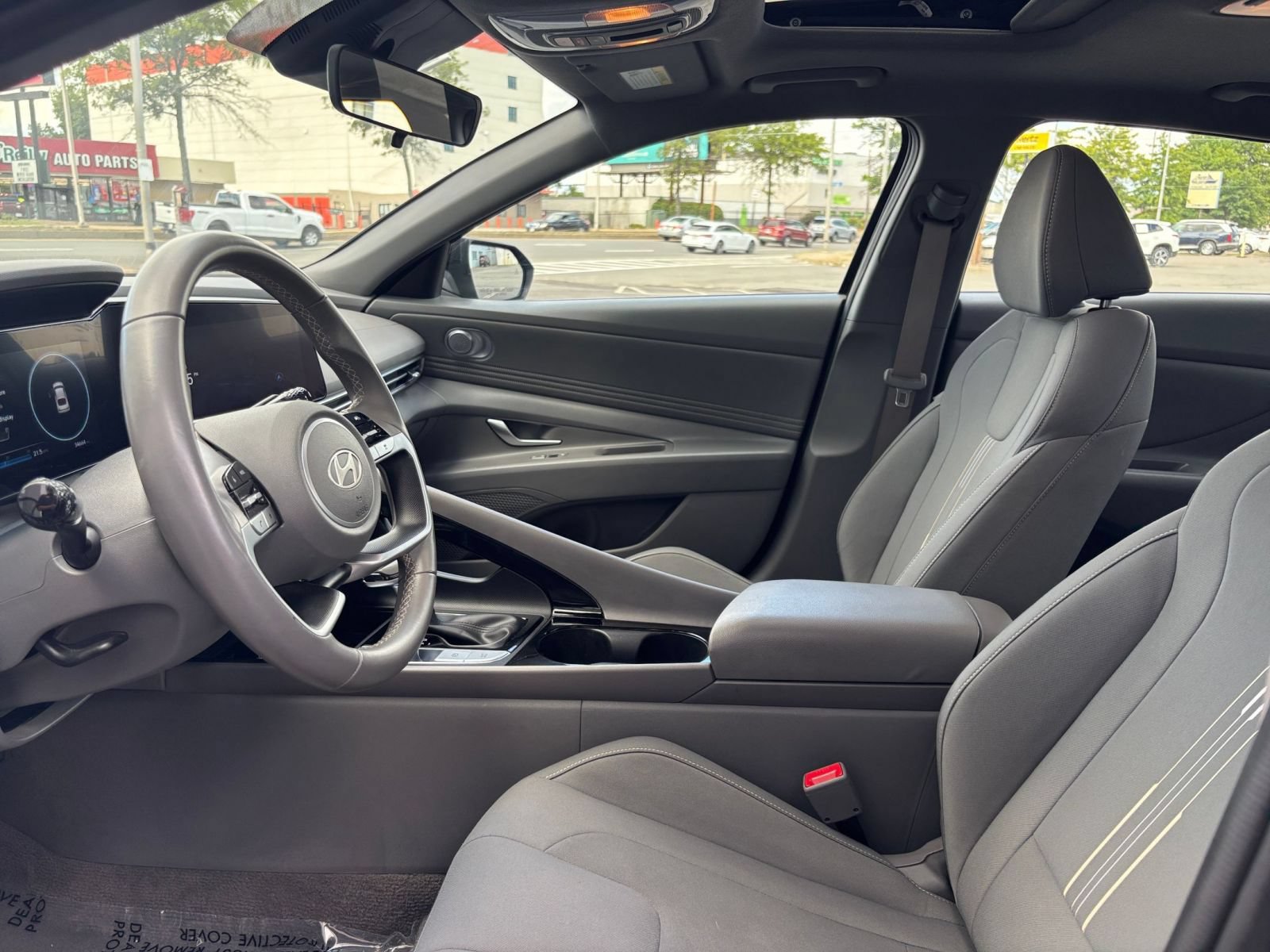 Used 2025 Hyundai Elantra SEL FWD image 22