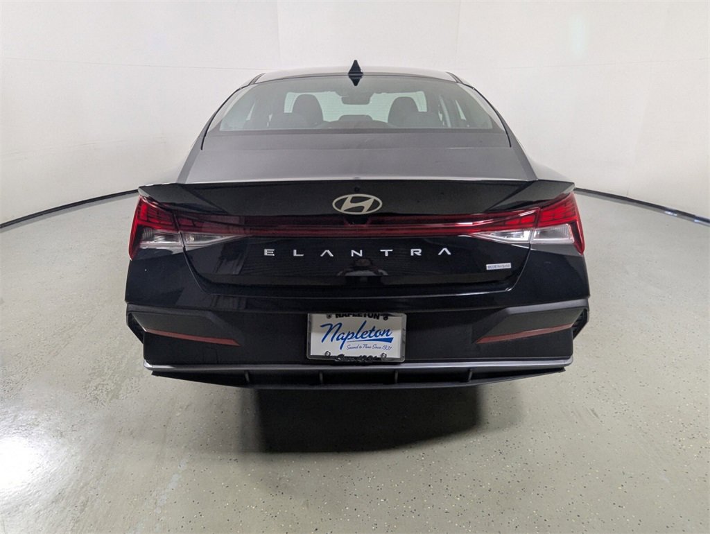 Certified 2024 Hyundai Elantra Blue image 6