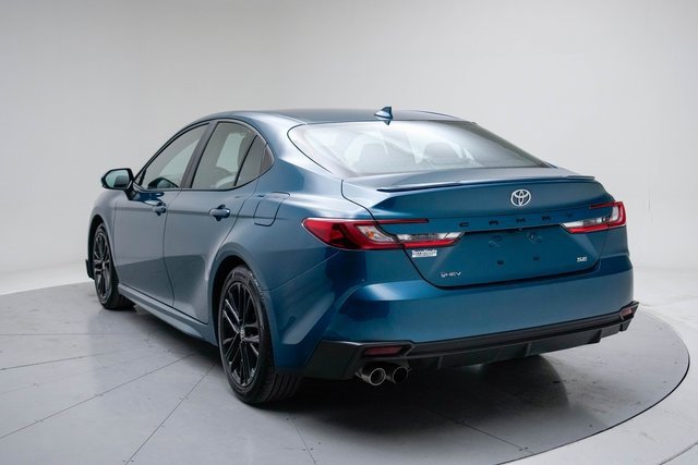 Used 2025 Toyota Camry SE image 7