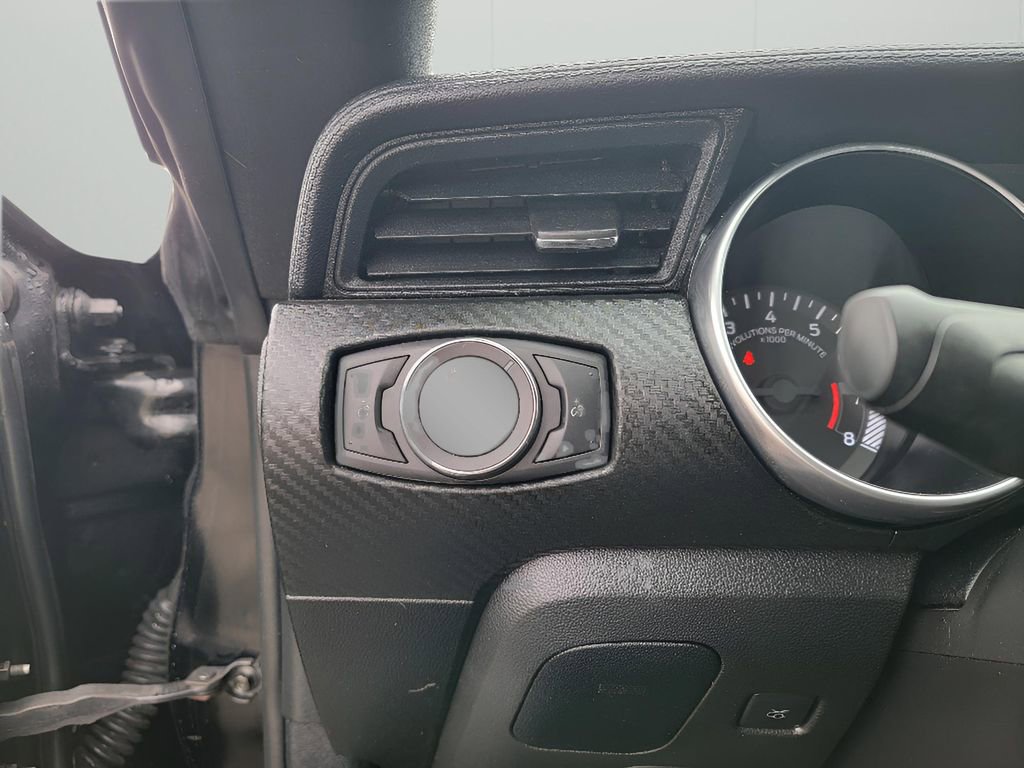 Used 2019 Ford Mustang Coupe image 13