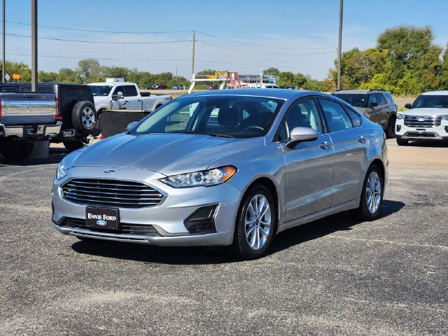 Used 2020 Ford Fusion SE FWD image 3