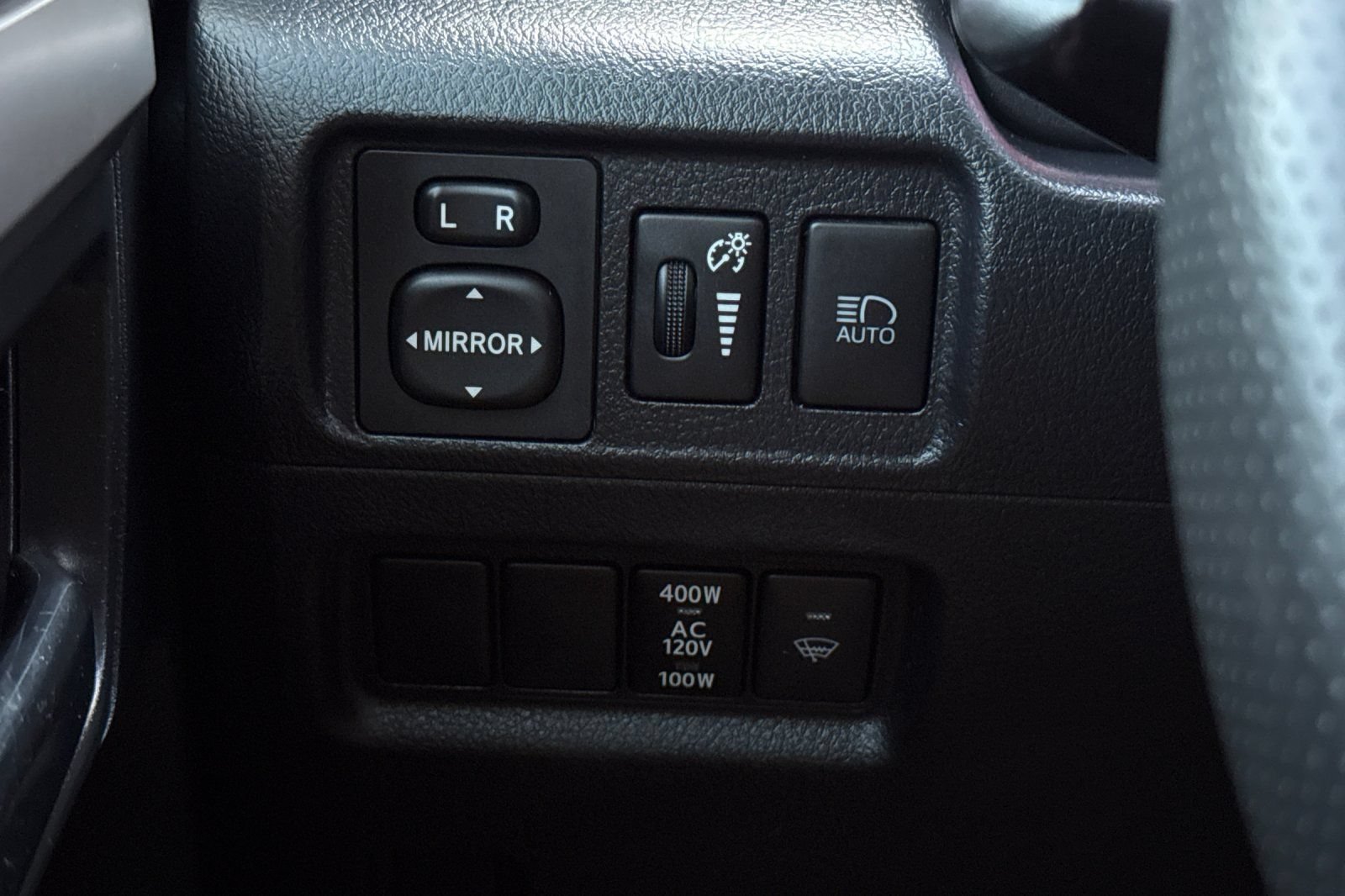 Used 2024 Toyota 4Runner SR5 AWD/4WD image 41